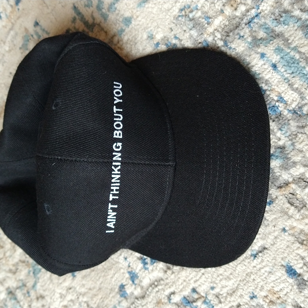 Beyoncé black cap